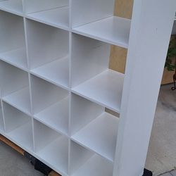 White Cube Organizer Shelf. Book Shelf Storage  Like New"