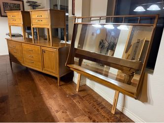 Mid-century bedroom set “Heywood Wakefield.”