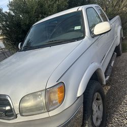 2000 tundra truck 2wd