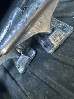 Independent trucks  8.25 cross