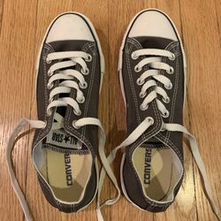 Converse Chuck Taylors in grey/charcoal