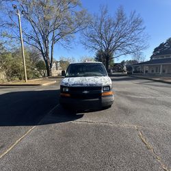 2005 Chevy express van 3500
