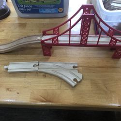 Learning tree 120 piece wooden train set