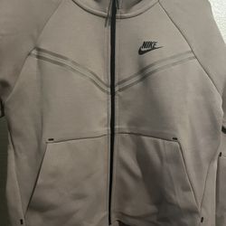Nike Women's Tech Fleece Windrunner Full Zip Hoodie