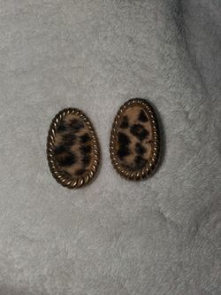 Vintage Clip On Earrings 