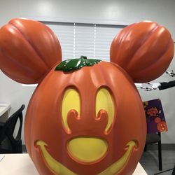 Disney Light Up  Pumpkin 🎃 Mickey New In  Box 