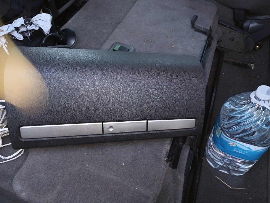 2007-2013 Silverado Sierra 1(contact info removed) RIGHT UPPER GLOVE BOX STORAGE GRAY (contact info removed)