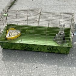 Guinea Pig Rabbit cage with water bottle, hay feeder, litter area