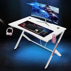 White Desk 