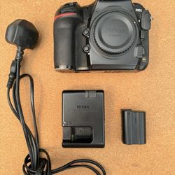 Nikon D850 45.7MP Digital SLR Camera Black Battery & Charger