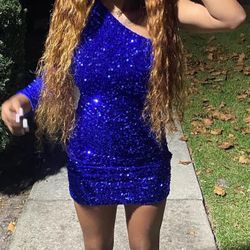 blue dress