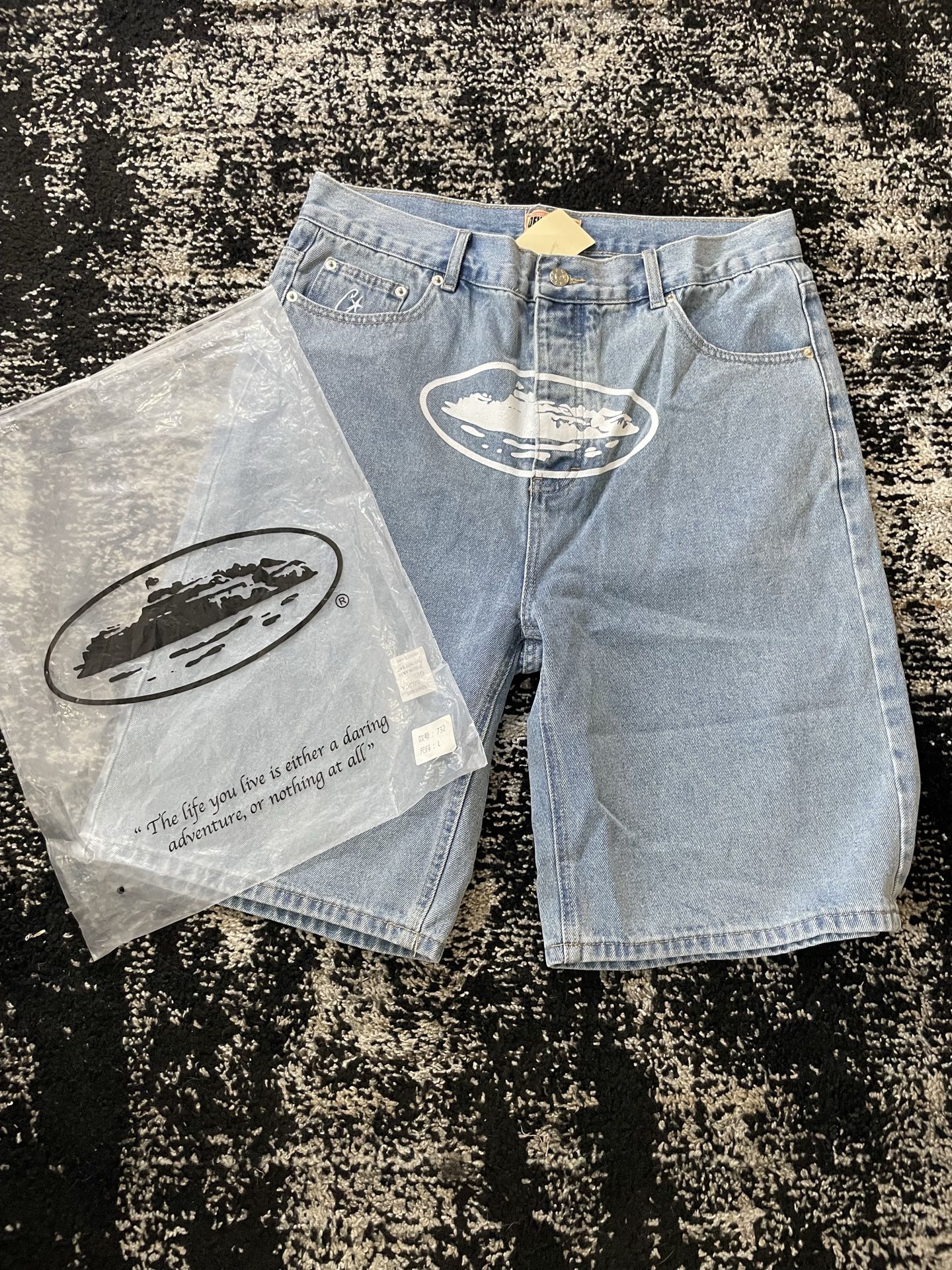Corteiz shorts size L