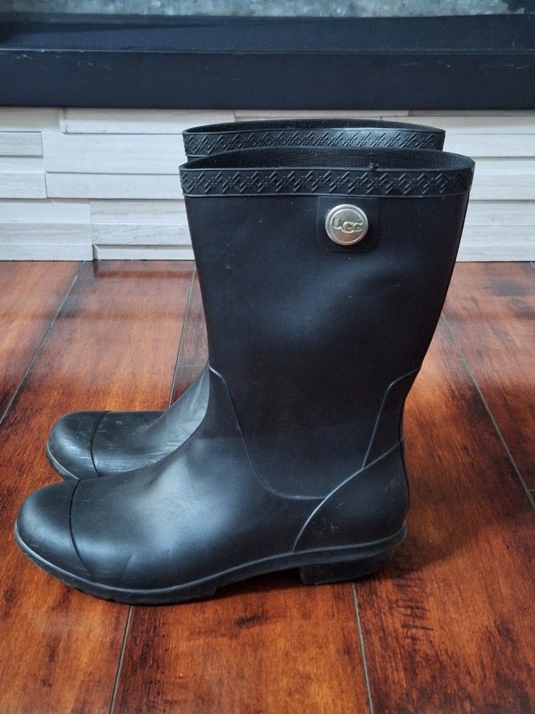 Women's Black UGG Sienna Rain Boots Size 8