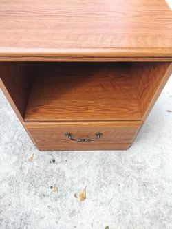 Nightstand 