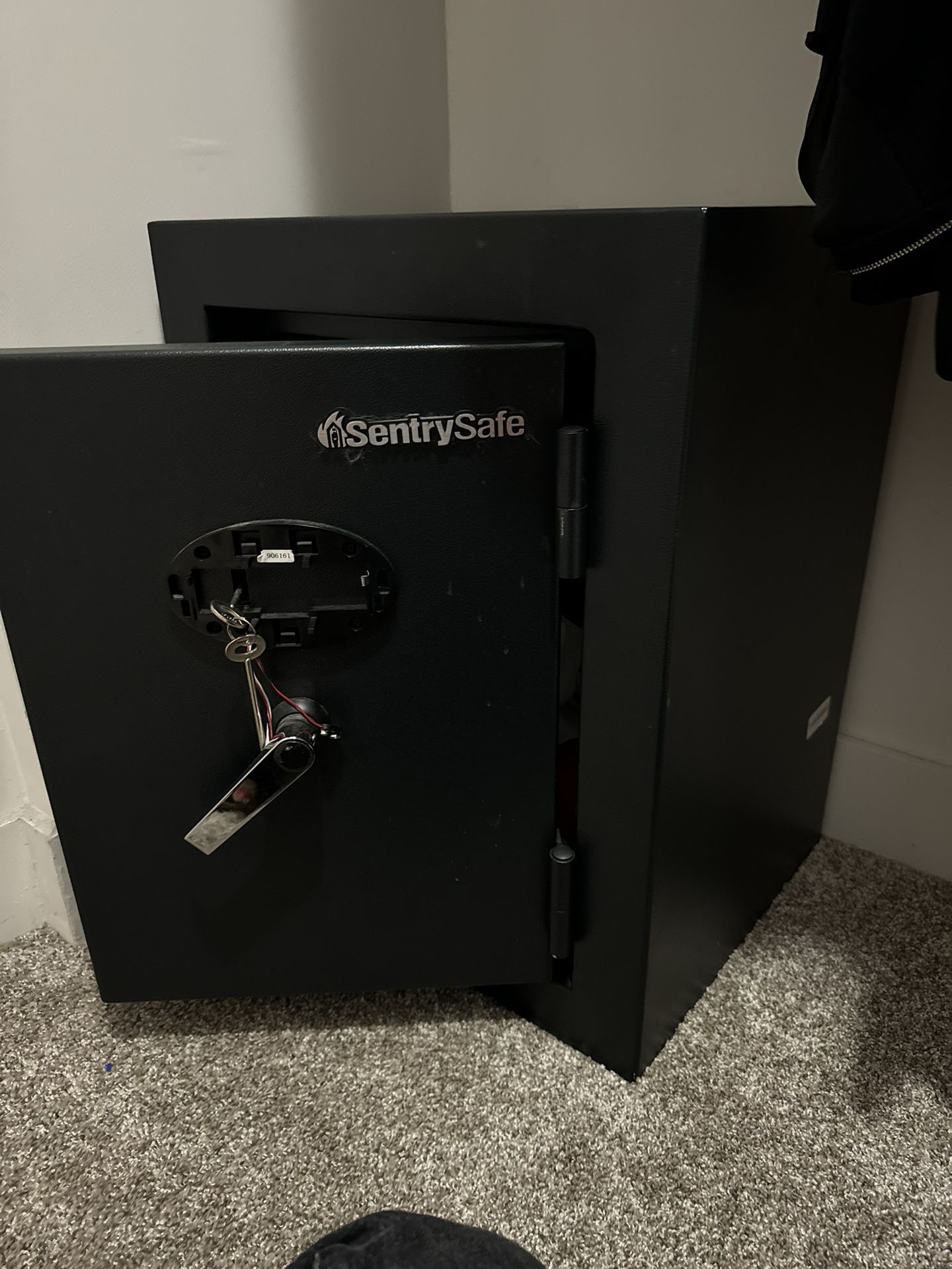 Safe For Sale, Best Offer Need To Sell Fast
