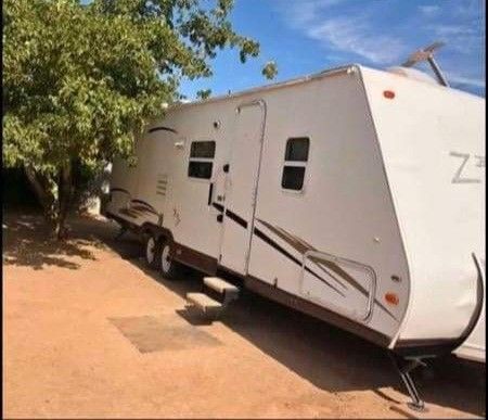 2006 Zeppelin 30 foot travel trailer Keystone