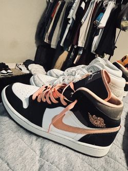 Tokyo mid size 10   Retro 1 OG MID SIZE 11   Air mid peach Moca size 12 ladies 20 mens