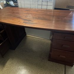 Table (walnut) 