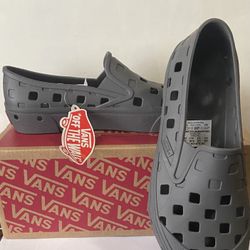 Vans Slip On Trk Size 4 Men’s/5.5 Women’s 