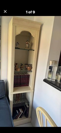 Two French Provincial Designer Jaclyn Smith Margaret Spencer Collection 2 Bookcases Glass Shelves