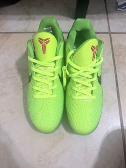Kobe grinches size 10