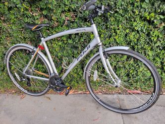 Fuji  absolutely Le hybrid  comfort  M/L