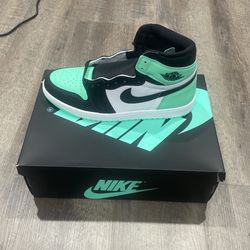 Green Glow Jordan 1 (size 12)