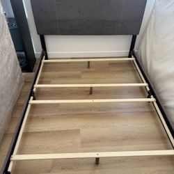 Queen Size Bed With Box Spring $100