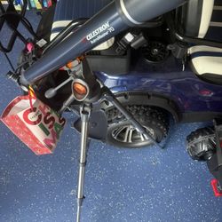 🔭 Celestron AstroMaster 70 Telescope – Like New