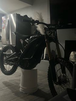 Surron LBX 2025