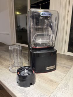 Blendtec Professional 800 Blender - Quiet Enclosure + WildSide+ Jar