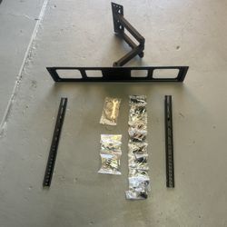 FULL MOTION TV Wall Mount For 37” To 70”