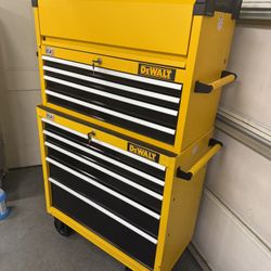 Dewalt 37 in. Tool Chest and Cabinet *Damaged See Pictures