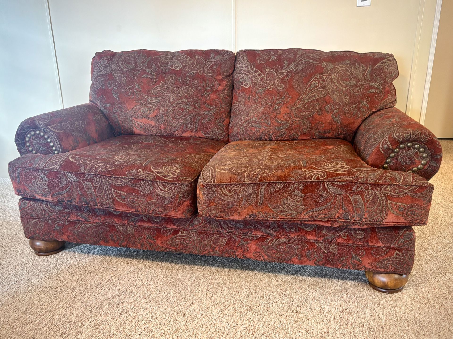 Beautiful Loveseat in Great Shape