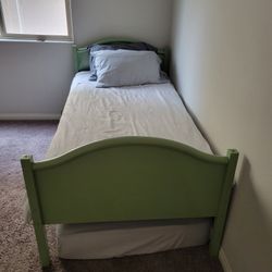 Green Twin Bed Frame With Mattress 