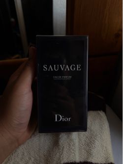 Dior Sauvage Eau de Parfum (EDP) – Men’s Fragrance