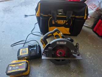 Dewalt Brushless 7 1/4 circular saw with 9ah 20v Flevolt battery and Charger