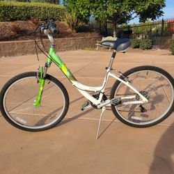 Beach Cruiser - Like NEW