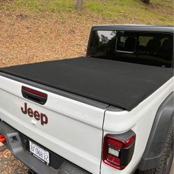 Jeep Gladiator Tonneau Cover- Mopar
