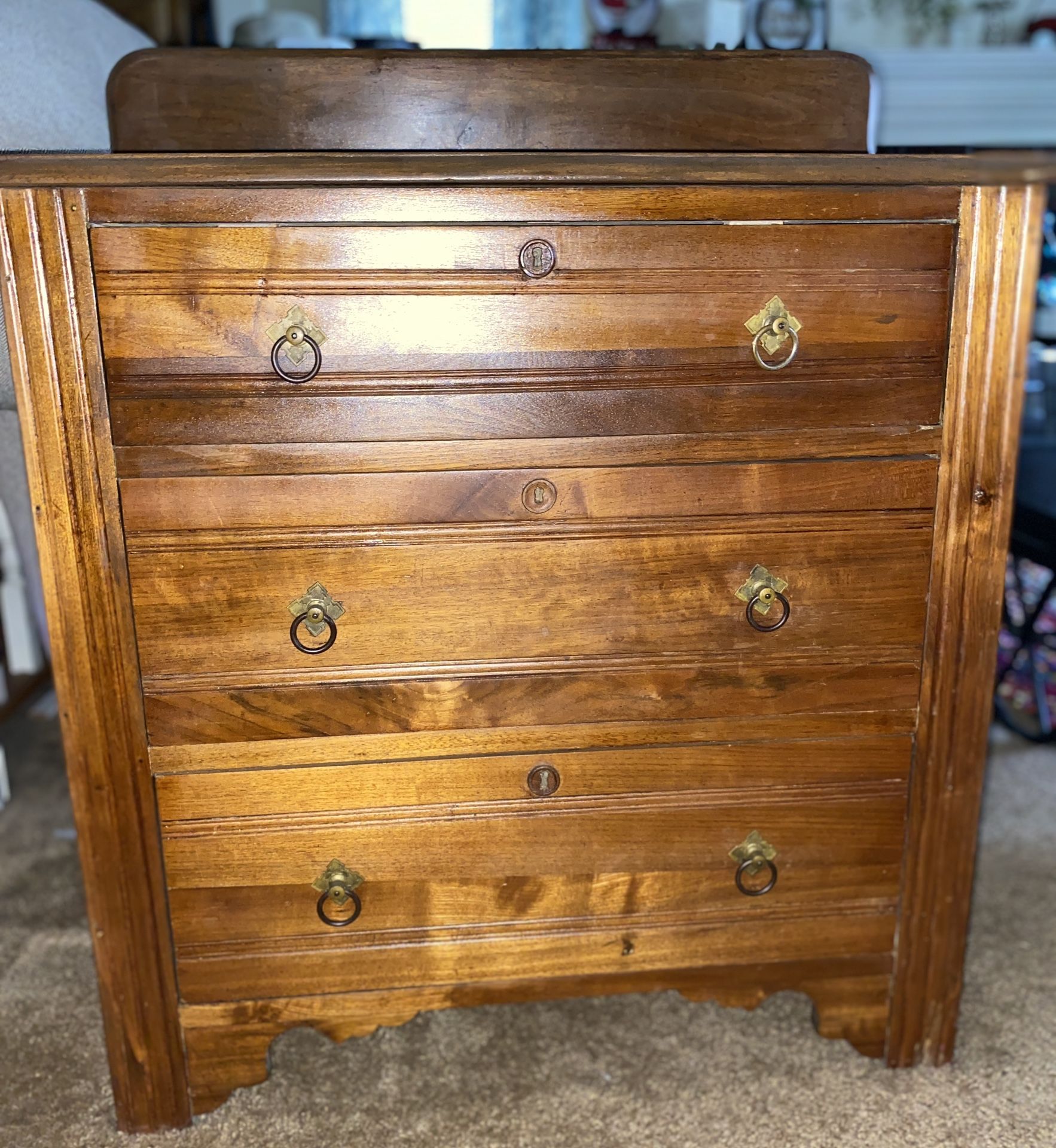 Dresser