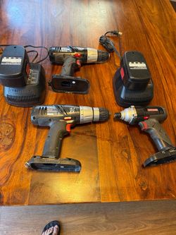 Craftsman cordless drill and driver set