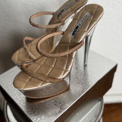 Brand New Fashion nova Heels Size 81/2