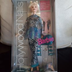 Hollywood Nails Barbie
