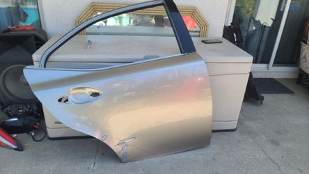 2014 - 2021 LEXUS IS IS300 RIGHT REAR DOOR PASSENGER SIDE USED OEM . Y12