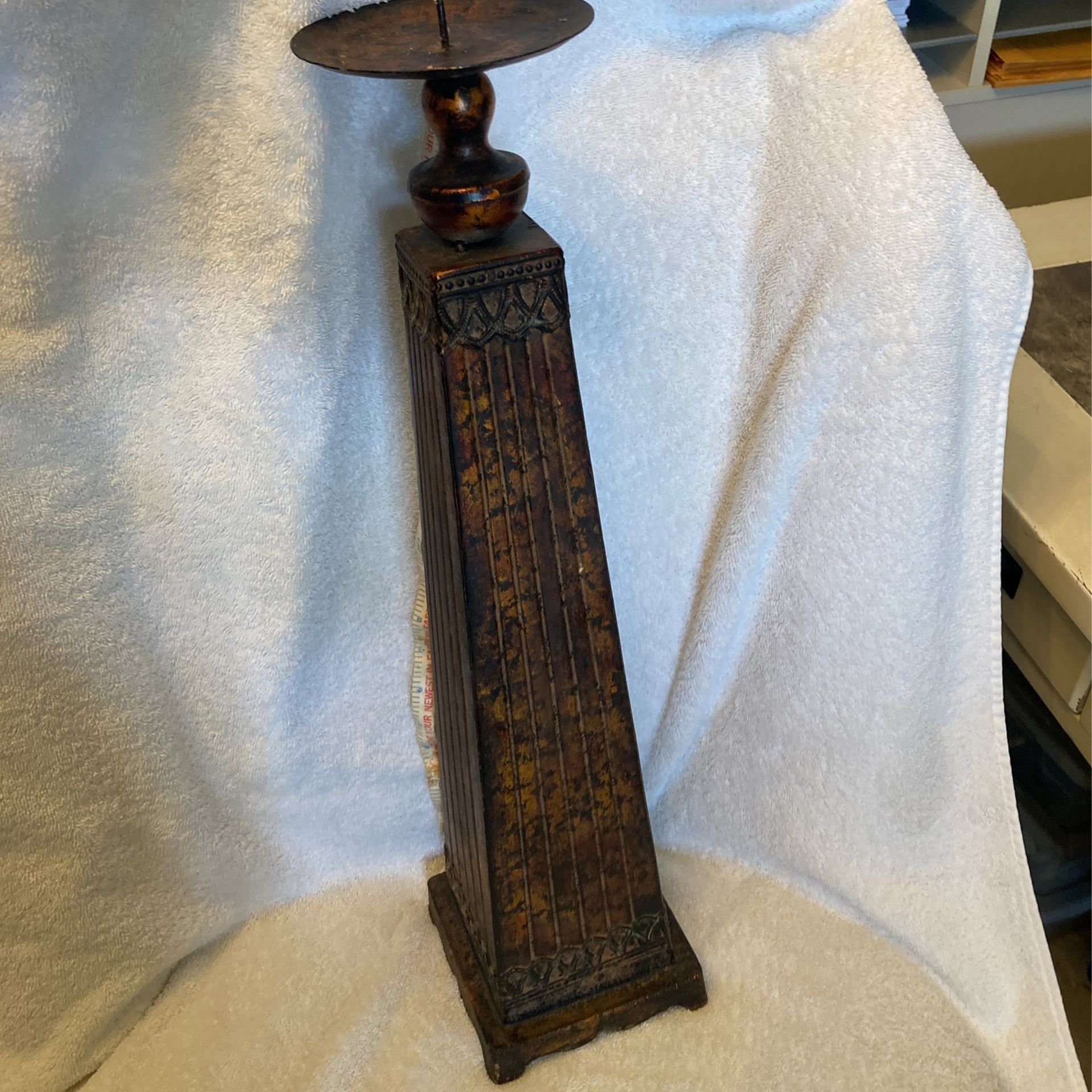 22” Pillar Candle Holder B4