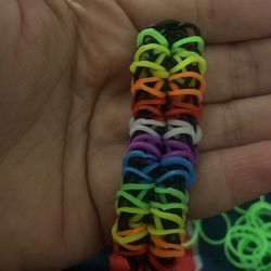 rainbow loom bracelet! TOTEMPOLE!