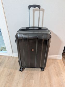 SWISSTECH Hard side Expandable Spinner Black Suitcase 25"