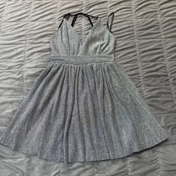 Trixxi Silver Glitter Pleated V-Neck Strappy Fit & Flare Short Dress S