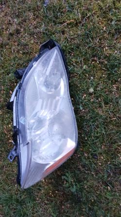 2007 Toyota avalon oem head light lamp