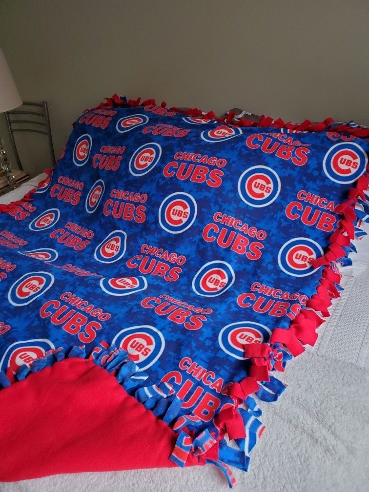 NEW Chicago Cubs Baseball Fleece Plush Tie Knot Blanket Hand Crafted